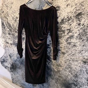 Vince Camuto brown long sleeve velvet dress with a zipper in the back